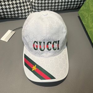 Gucci Baseball Hat with Logo and Bee Web Stripe GG Supreme Canvas White