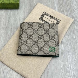 Gucci Small Bifold Wallet with GG Logo In GG Supreme Canvas Beige/Green