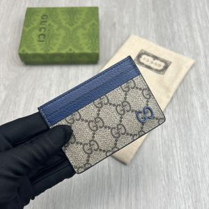 Gucci Card Case with GG Logo In GG Supreme Canvas Beige/Blue