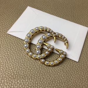 Gucci Double G Pearl Brooch In Gold