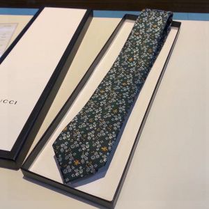 Gucci Tie with Flowers and Bee GG Jacquard Silk Black