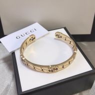 Gucci Interlocking G Engraved Empty Cuff Bracelet In Gold