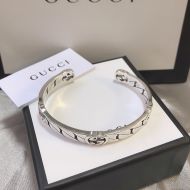 Gucci Interlocking G Engraved Empty Cuff Bracelet In Silver